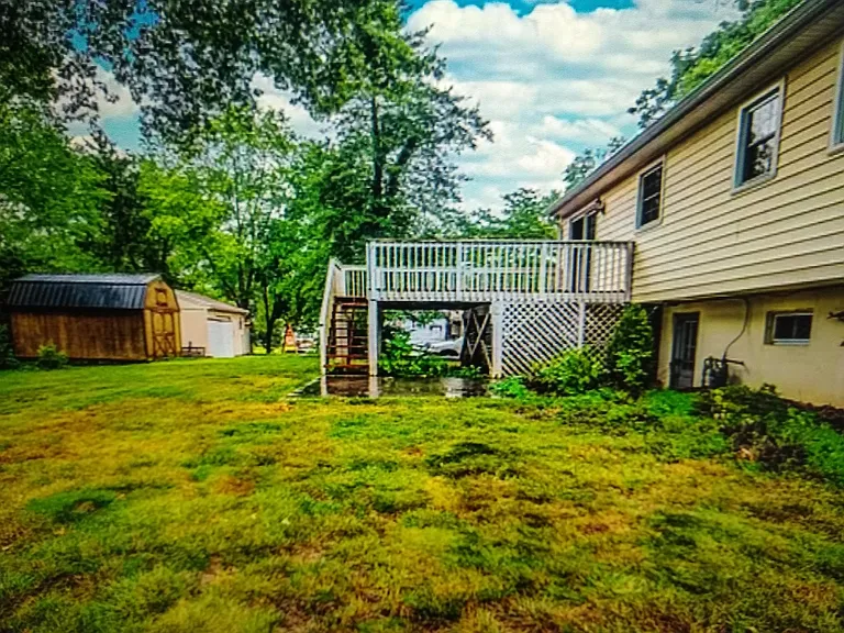 2918 Glenmont Dr — Photo 8