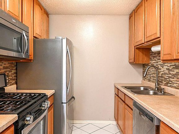 5th image of 536 78th Ave NE