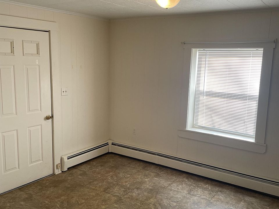 2nd image of 62 High St #1