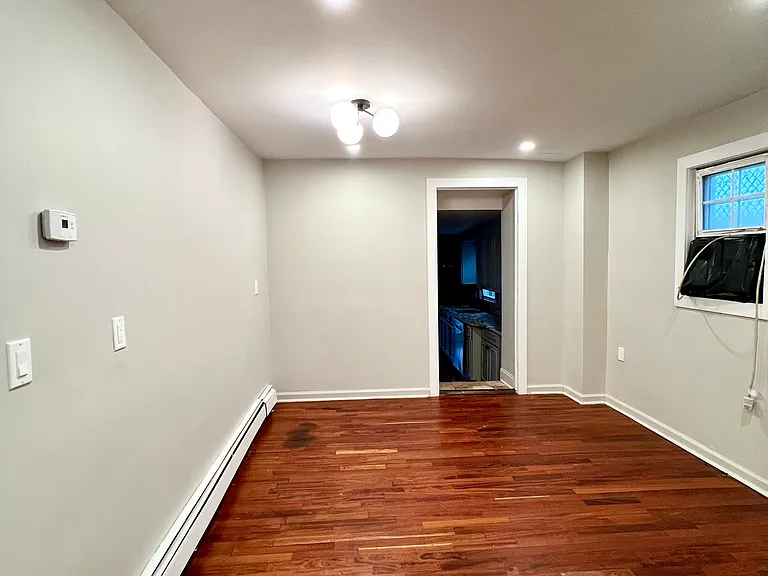 25 Whitman Ave — Photo 6