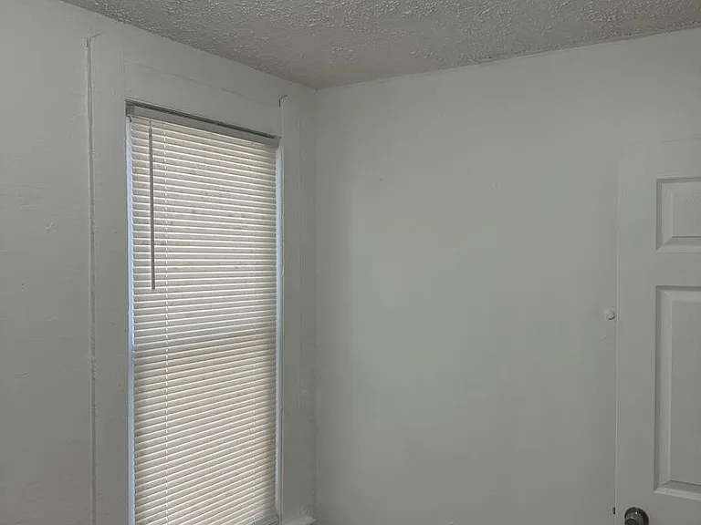 5700 Luther Ave — Photo 12