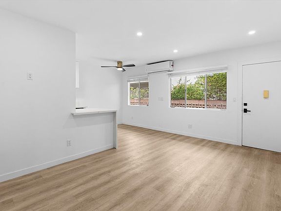 5th image of 1021 N Edinburgh Ave APT 2