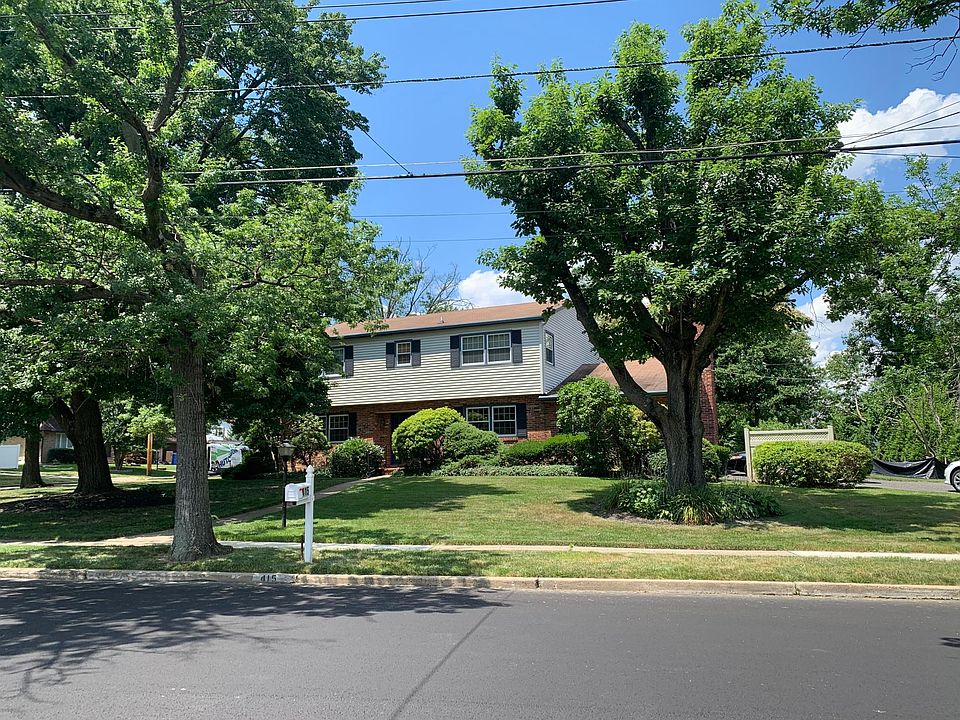 1st image of 415 Cherry Hill Blvd