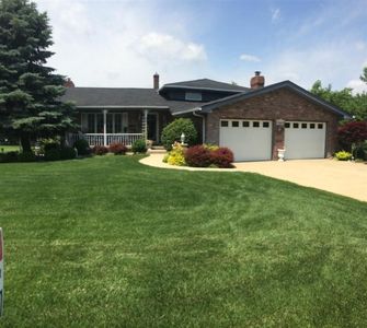 8944 Schafer Dr, Saint John, IN, 46373