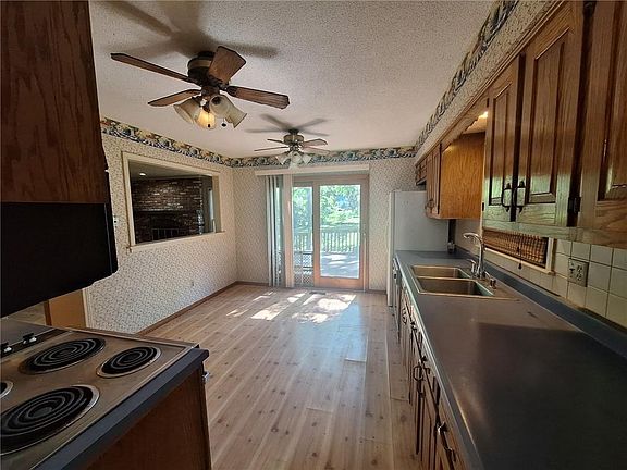 4th image of 12519 E 41st Ter S