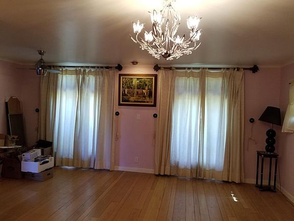 5th image of 416 Voelker Dr #1