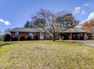 122 Langland Dr, Vinton, VA 24179