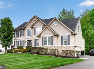 10 Laurel Wood Ct, Laurel Springs, NJ 08021