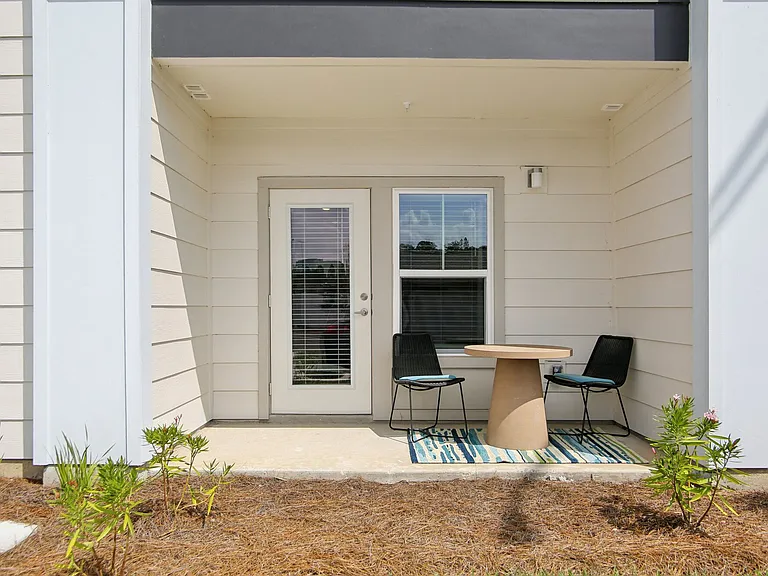 Avion Apartments — Photo 27
