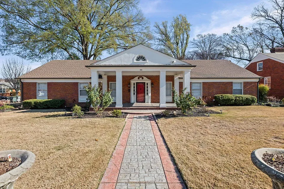 88 N Reese St