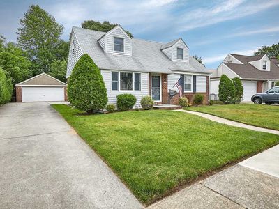 287 N Cottage St, Valley Stream, NY, 11580