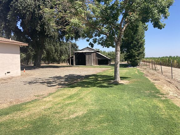 3rd image of 3607 Idaho Rd