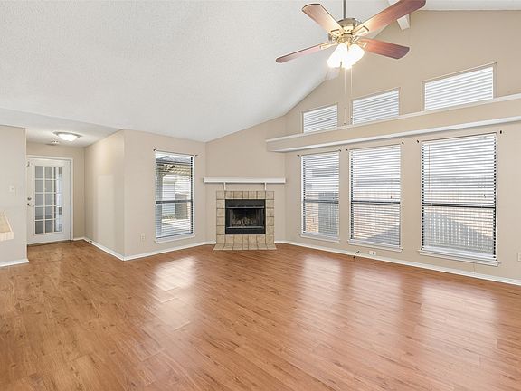 4th image of 4756 Veronica Cir