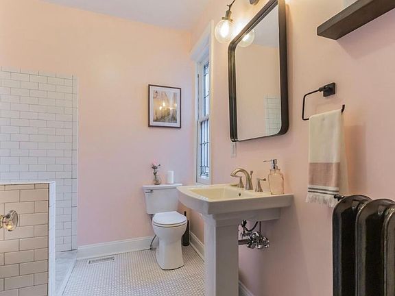 2nd image of 5831 Ashland Ave