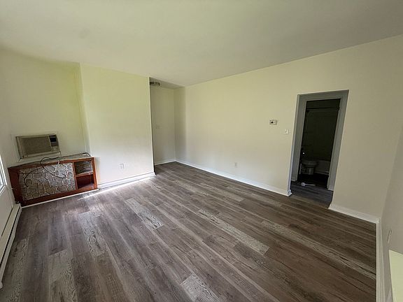 5th image of 6000 Chambers Hill Rd APT 3