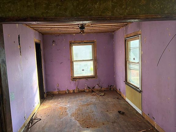 5th image of 1410 Rosewood Ln