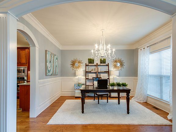 5th image of 1307 Chelmsford Ct