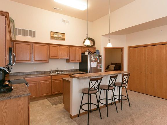 2nd image of 1620 Lincoln Dr Unit 207