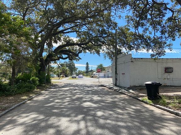 4th image of 1795 17th St S
