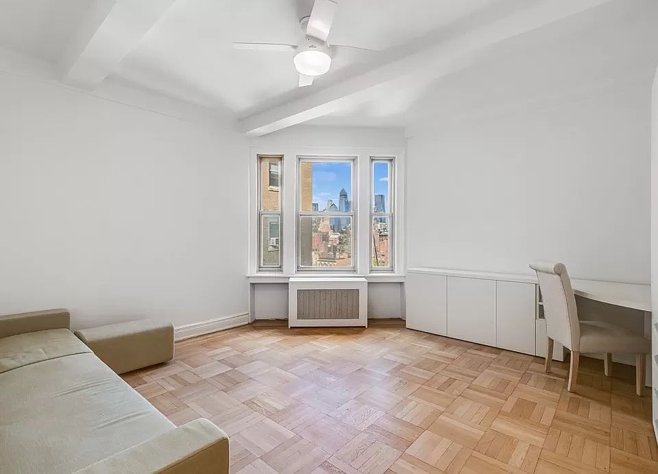 1st image of 24 5th Ave APT 1525