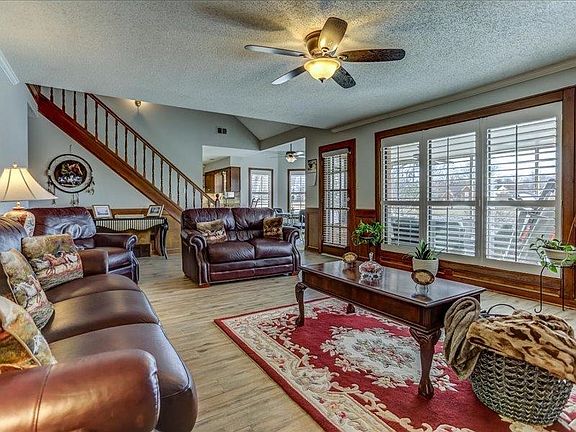 4th image of 8839 Carrollwood Ln E