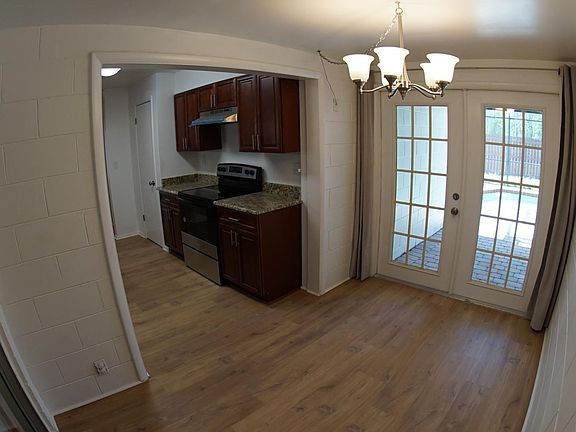 2nd image of 6156 Sandcrest Cir