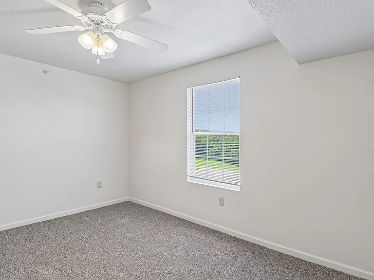 Englewood Vista — Photo 25
