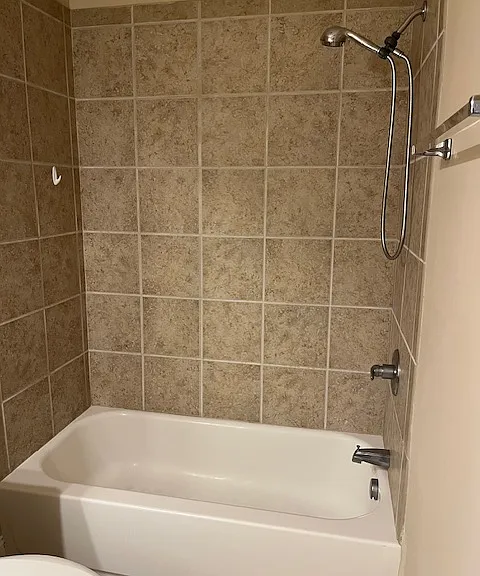2672 Gardenia Ave #6 — Photo 9