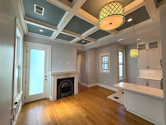 4th image of 1080 Shotwell St APT 4