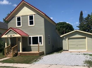210 S D St, Cheboygan, MI 49721
