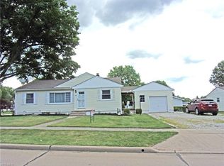 59 Hale Ave, Mogadore, OH 44260