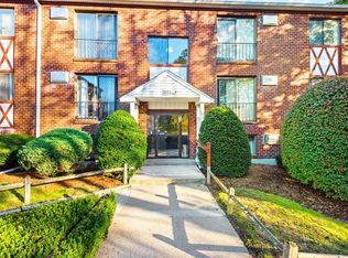 151 King St APT 110, Franklin, MA 02038