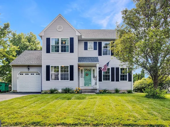 266 E Flagstone Dr, Newark, DE 19702