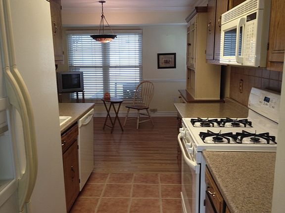 kitchen with eating area