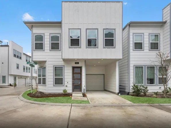 9020 Lonestar River Ln, Houston, TX 77080