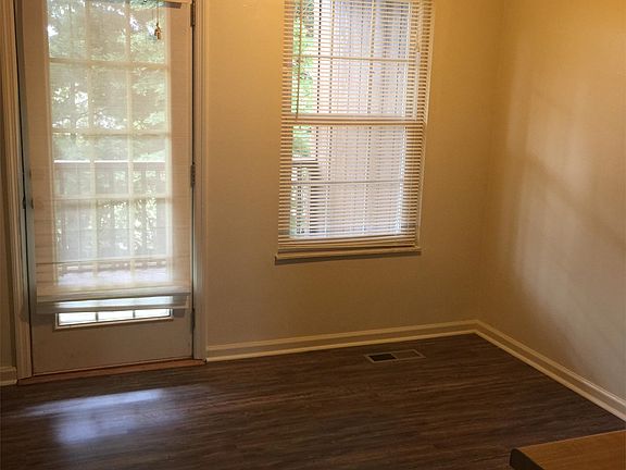 5th image of 7514 Falling Leaves Cir APT B