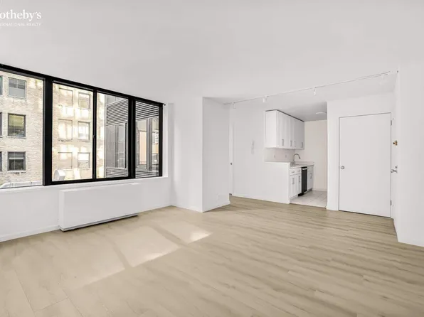 445 Fifth Avenue image 1 of 10
