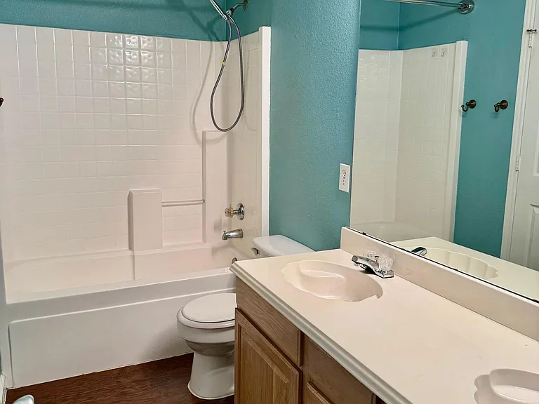 2421 Esquire Dr — Photo 11