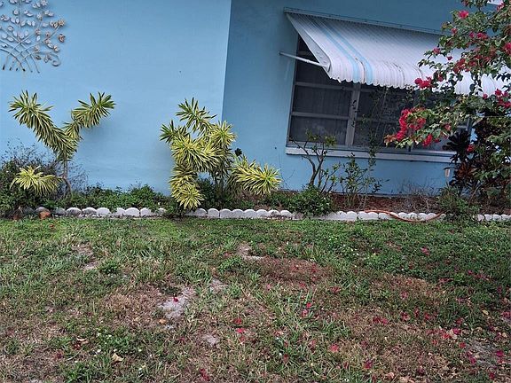 4th image of 5709 NW 87th Avenue