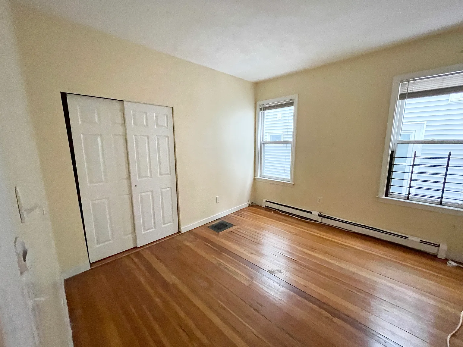 3 bed, 1.5 bath, 1200 sqft, $4,500 — Photo 3