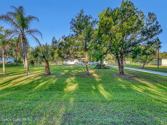 4th image of 2540 Tuscany Dr