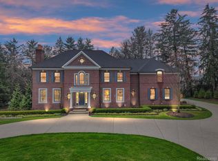 2551 Kent Ridge Ct, Bloomfield Hills, MI 48301