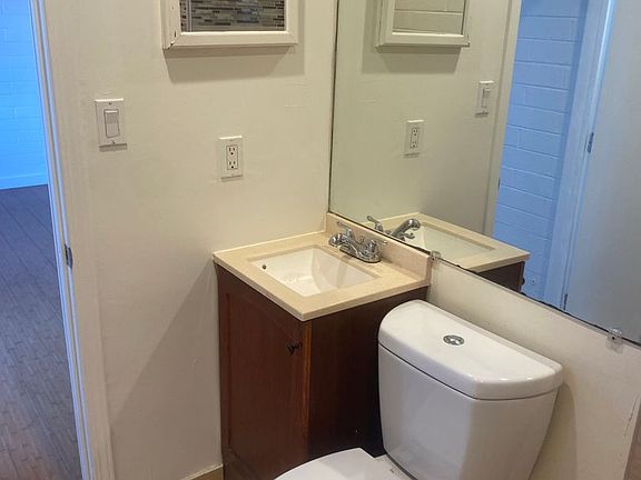 5th image of 10108 S Figueroa St #12