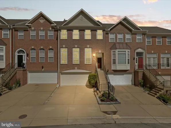 5267 Morning Mist Ln, Alexandria, VA 22312