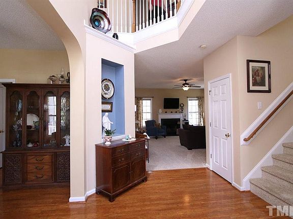4th image of 903 Chandler Ct