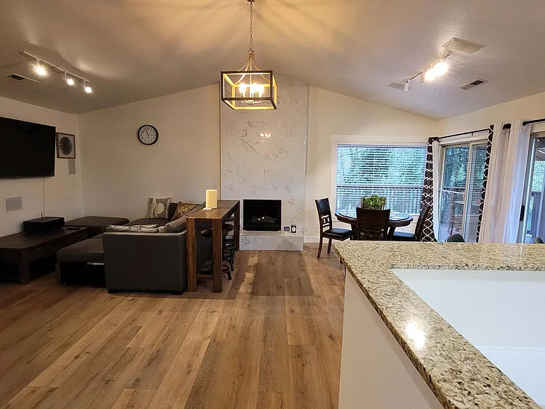 726 N Shepherd Rd — Photo 12