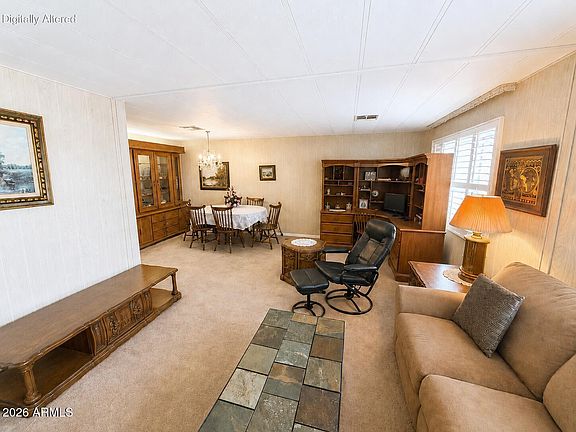 3rd image of 988 TIMBERLAND Road