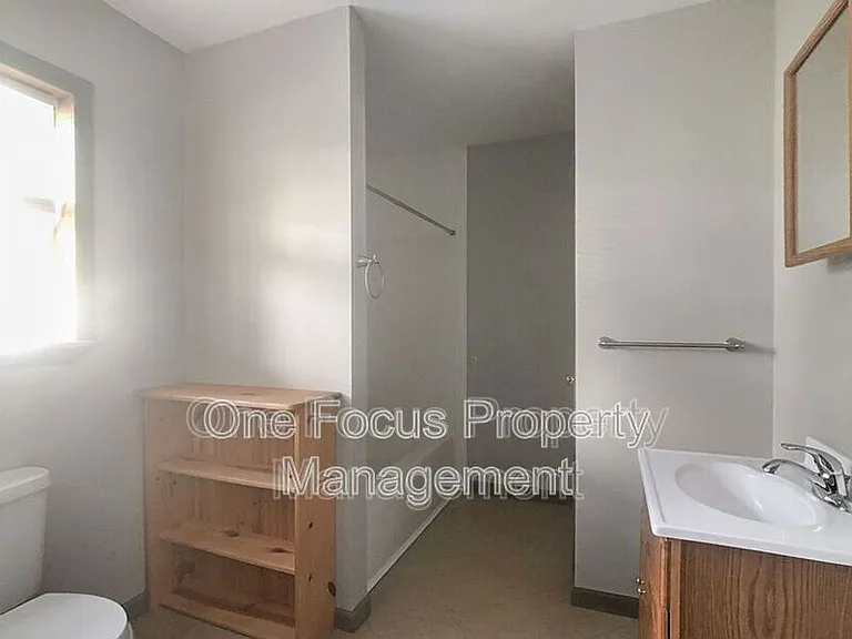 415 E Church St #5 — Photo 15