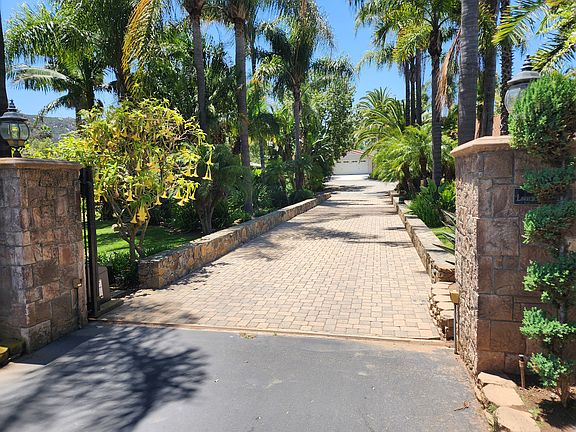 3rd image of 29252 Lawrence Welk Ln