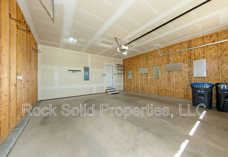 3519 Blue Feather Trl — Photo 38